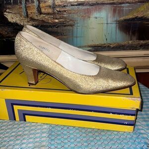 Vintage de Liso debs gold cloth, Bosco heel size 7